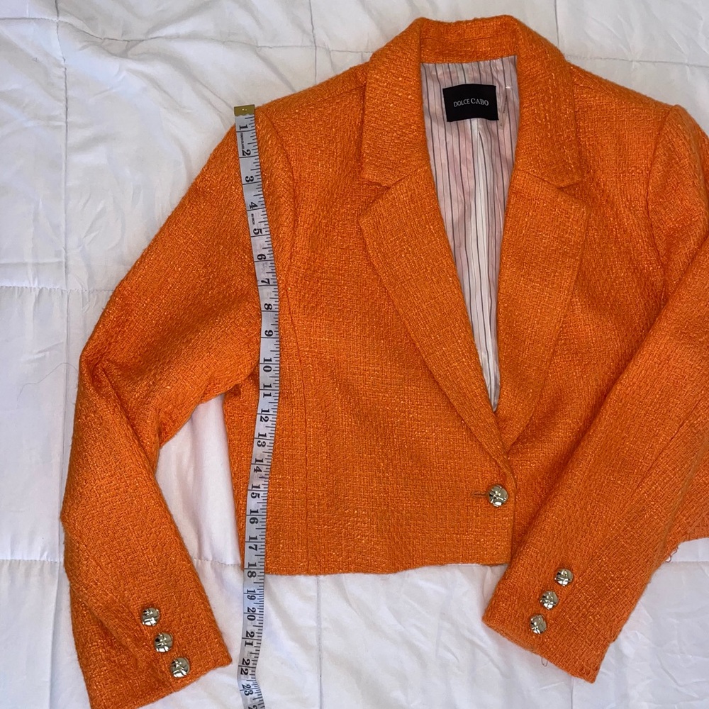 Knitted Cropped Orange Blazer with Gold Accents – A Chic Spring Essential